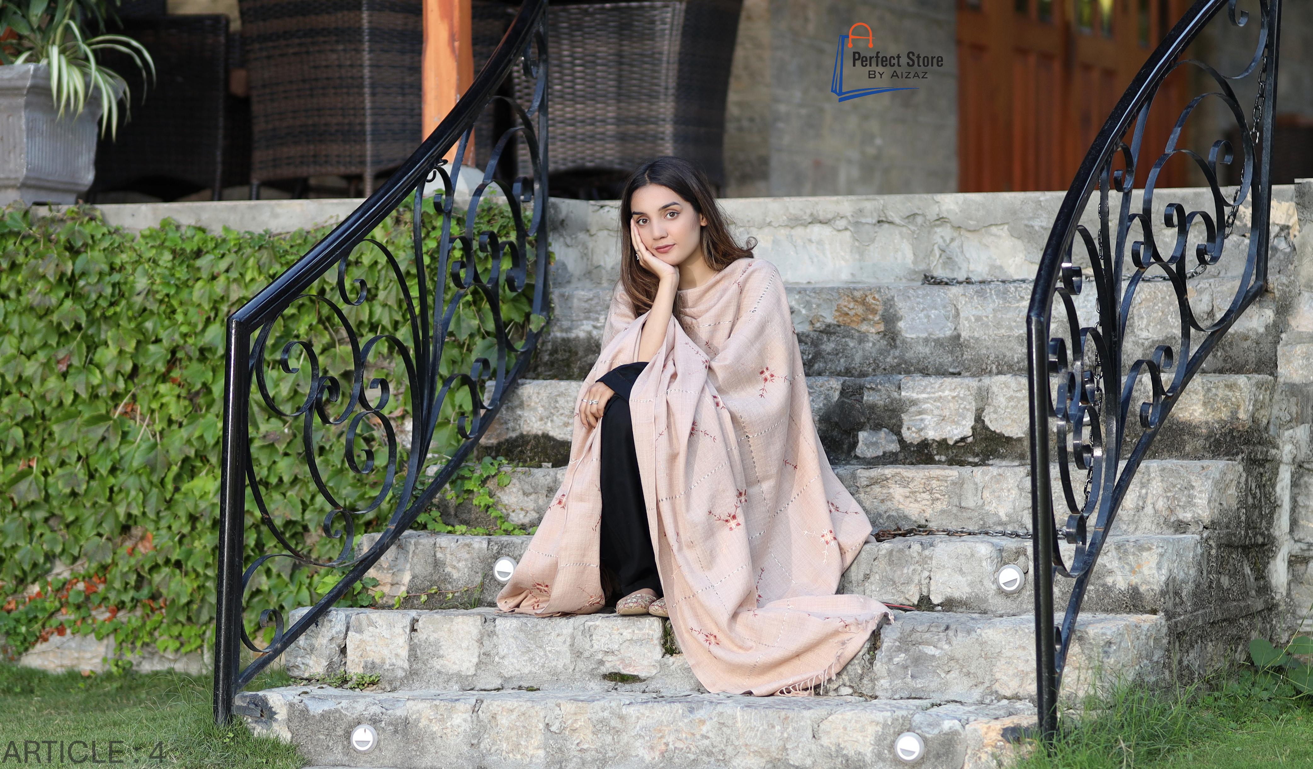 Luxury Tabrezi Jamawar handmade wool shawl > 04